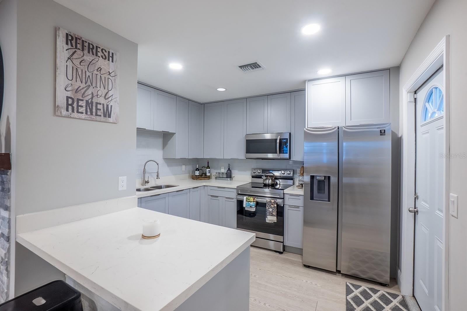 244 LEXINGTON Drive – photo 3