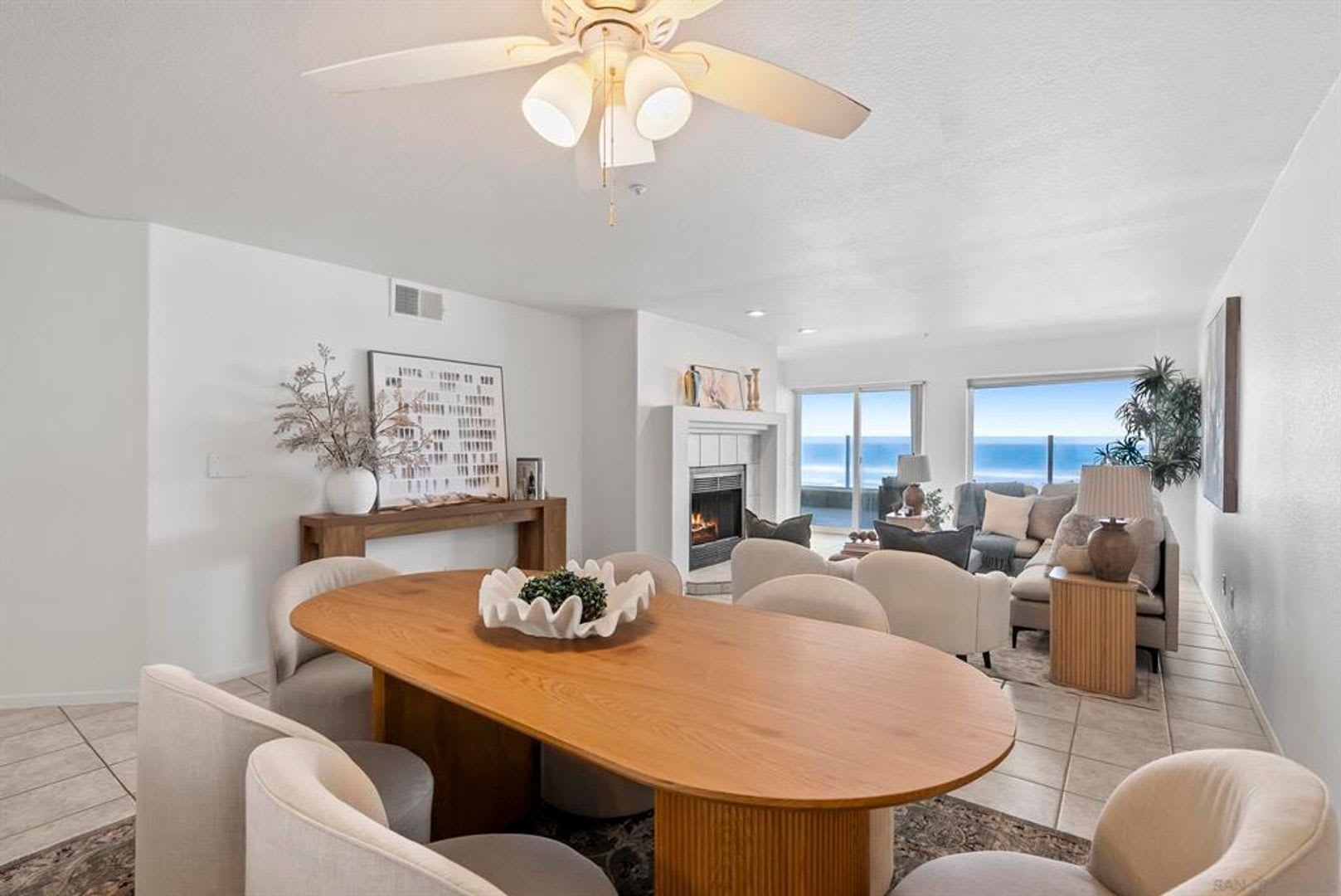 Beach Front Condo – photo 4