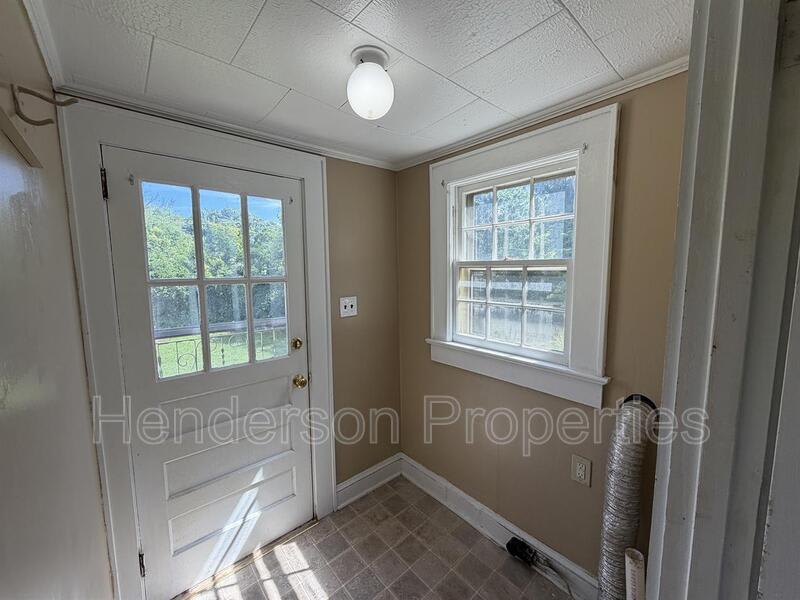 638 Salisbury Road – photo 5