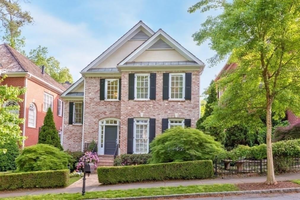 704 Longleaf Drive NE – photo 1