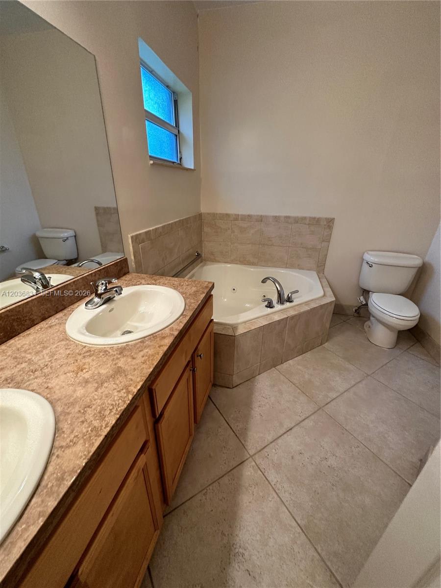 2988 Northwest 7th Court – photo 3