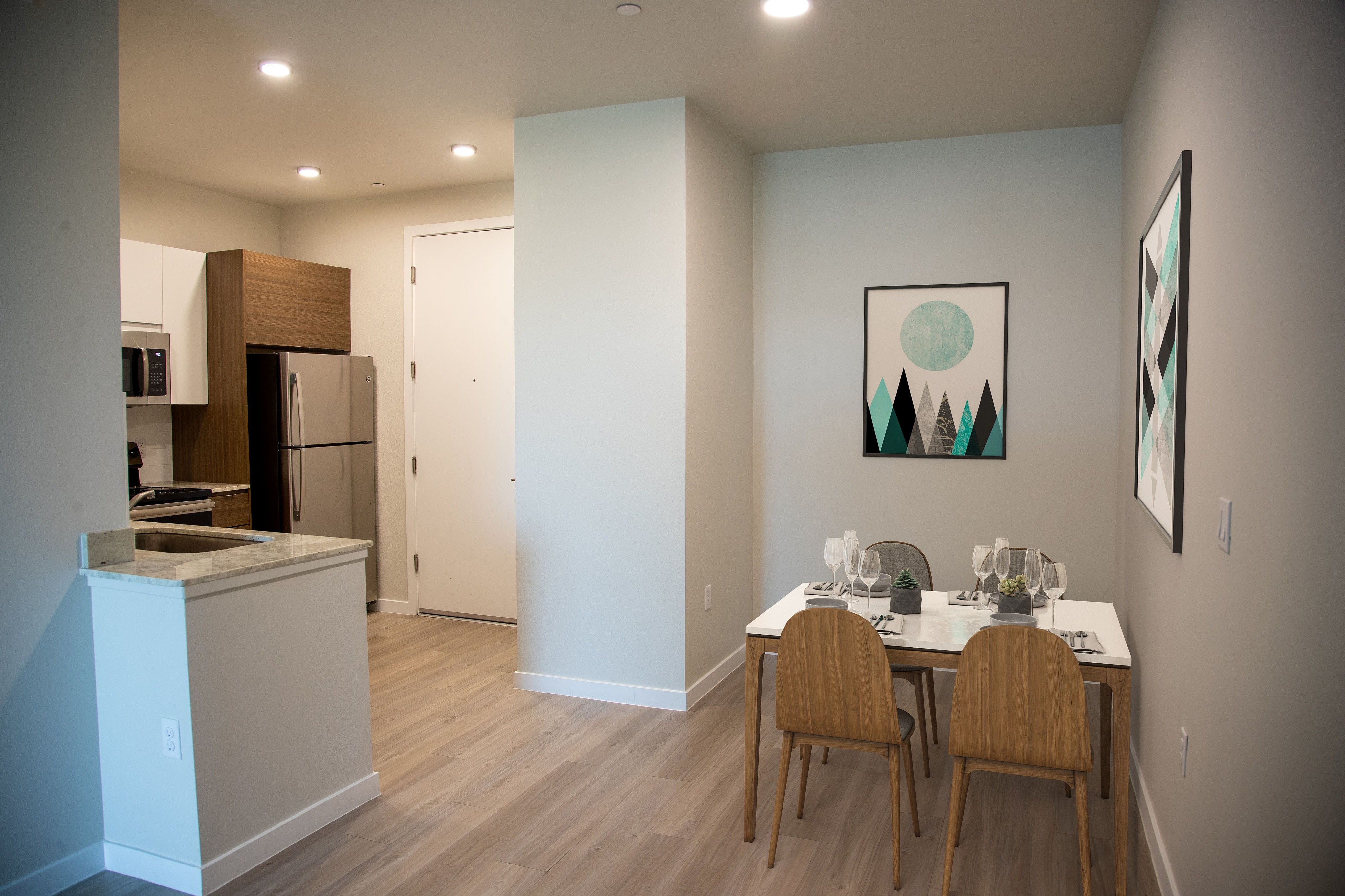 Metro 101 Apartments – photo 5