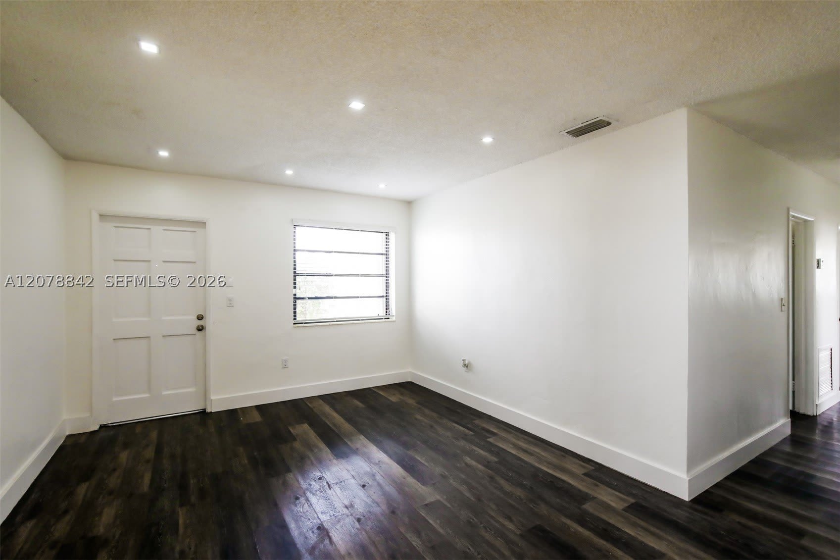 10020 Sw 37Th St – photo 2