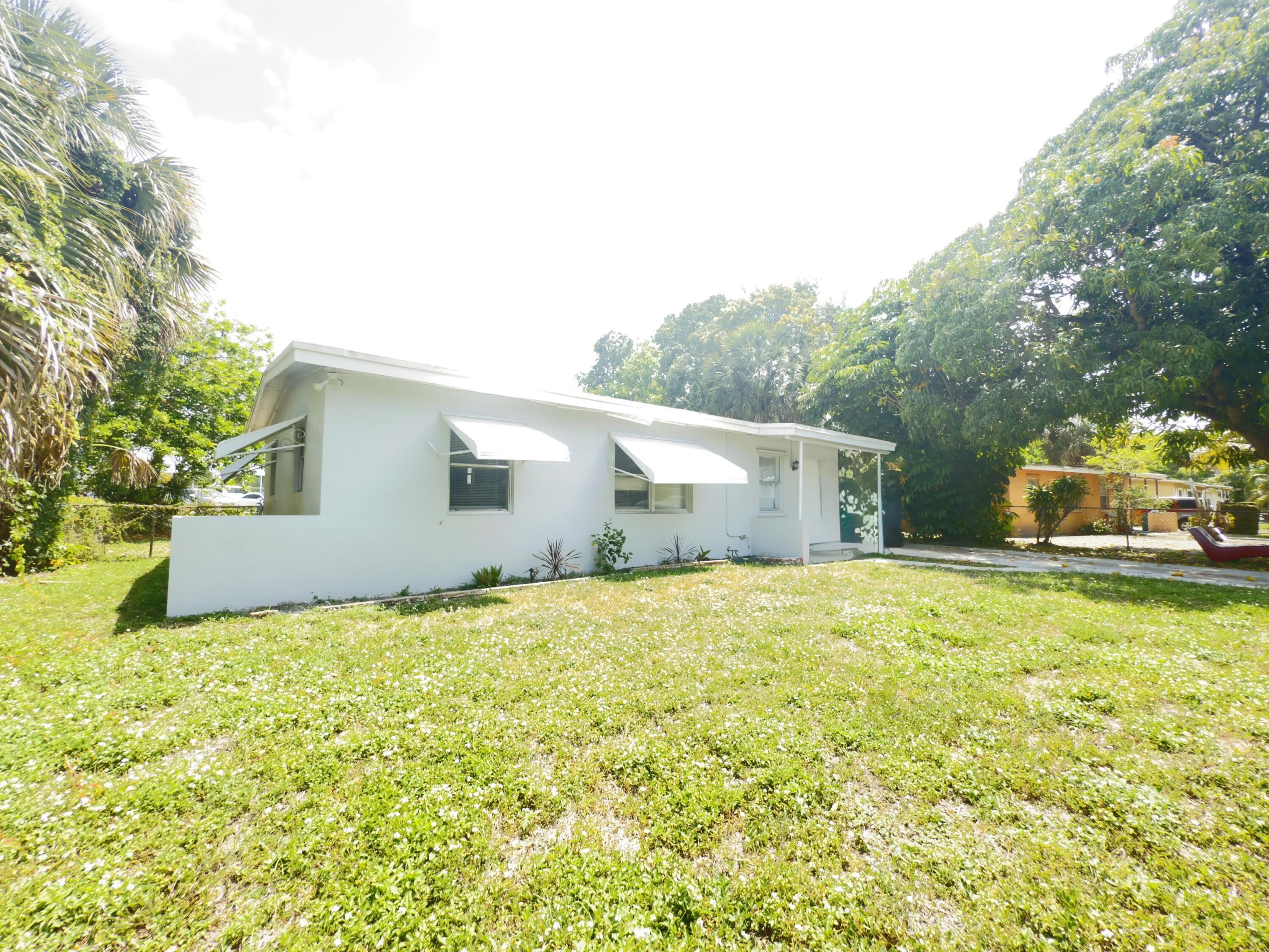 3530 NW 1ST Court NW – photo 1