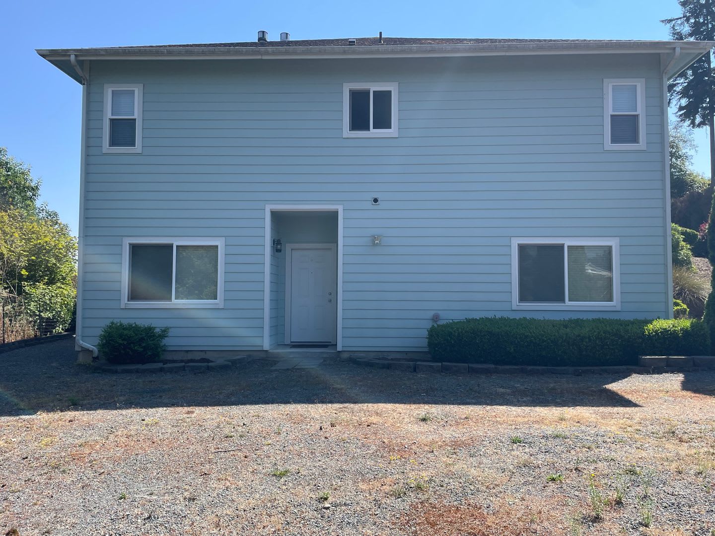Spacious and Updated 2 Bedroom plus den Apartment – photo 2