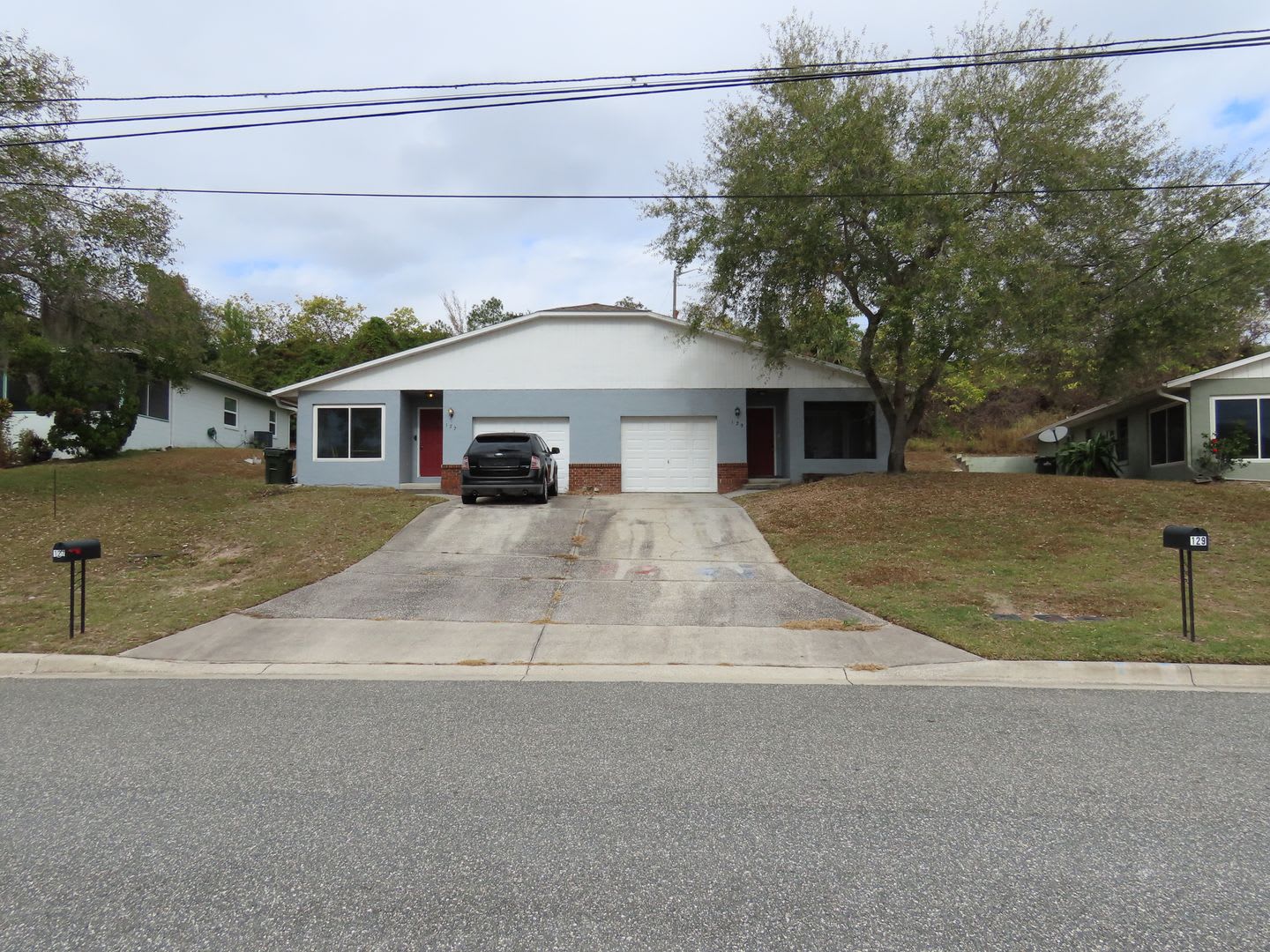 2br/2ba Duplex with Lakeview – photo 1