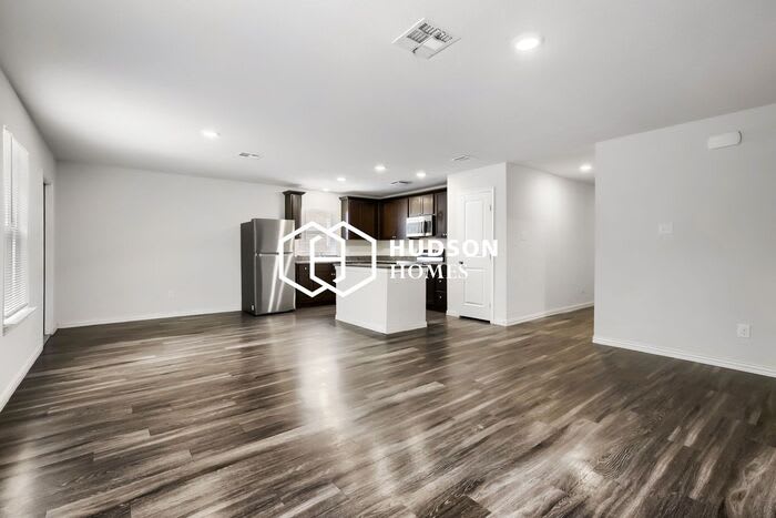1029 Taylor Street – photo 5