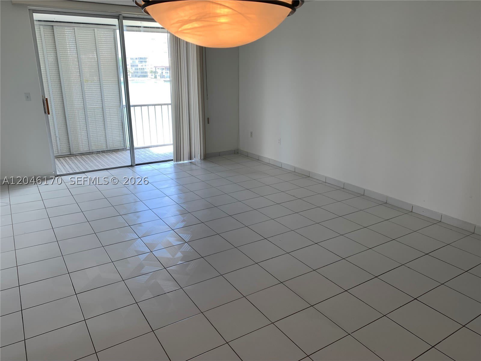 2861 Leonard Dr – photo 4