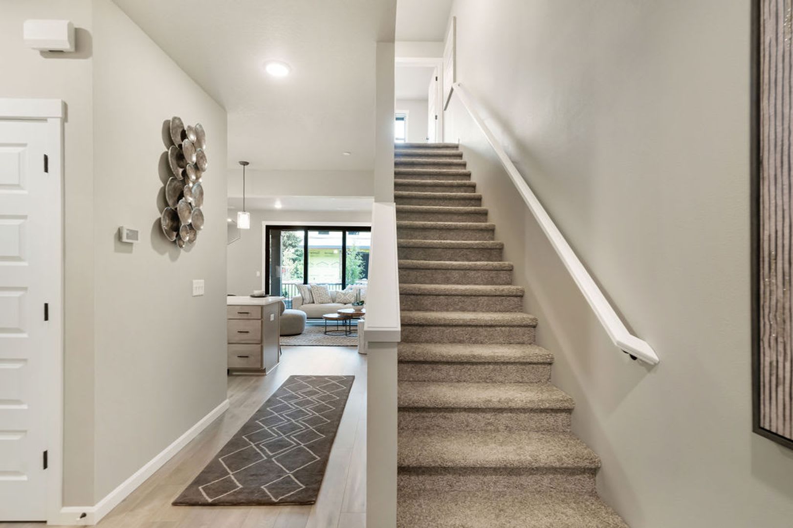 Luxury Townhome for Lease at the Courtyards at Hidden Crest – photo 4