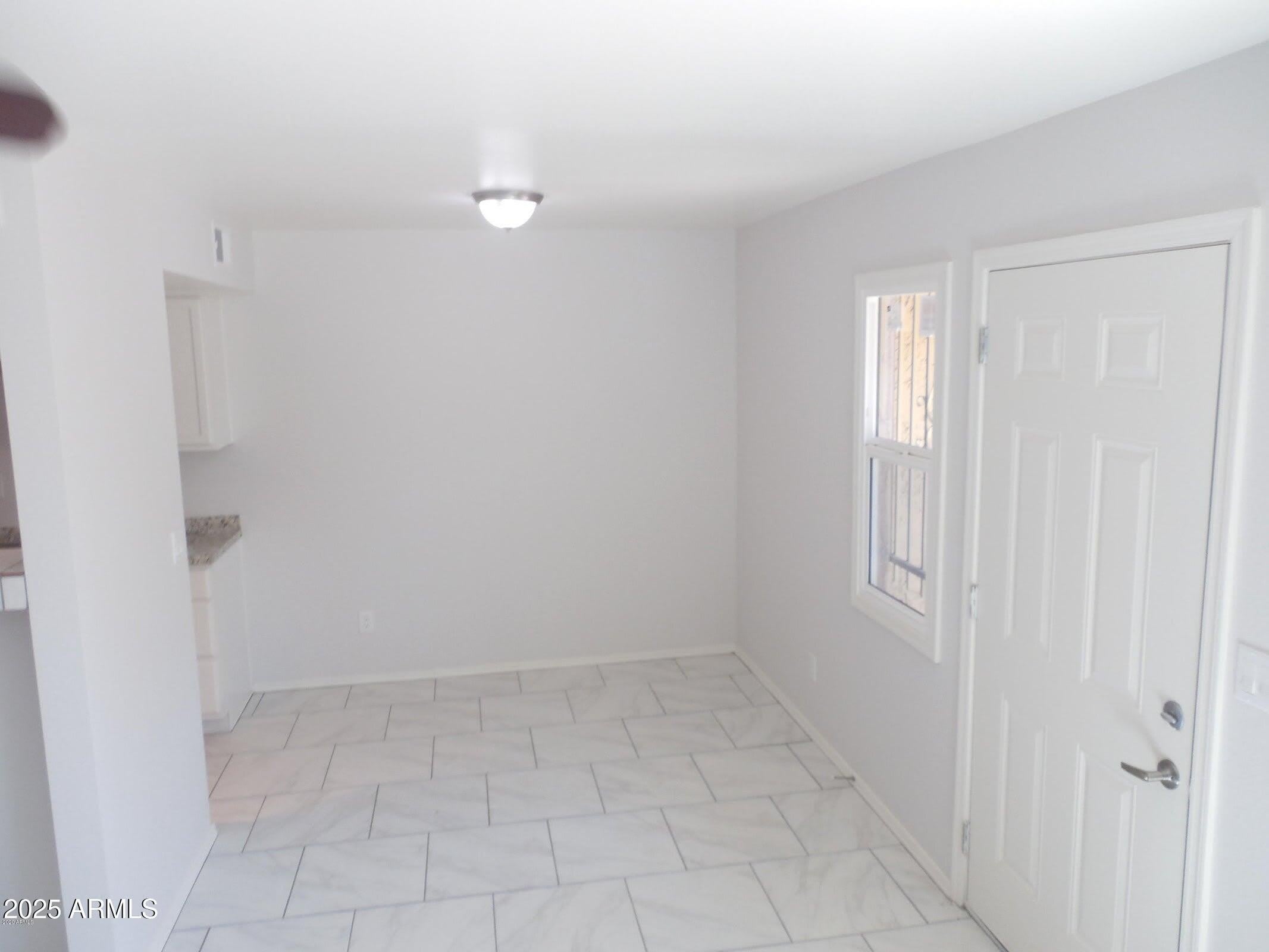 4712 E Broadway Road – photo 2