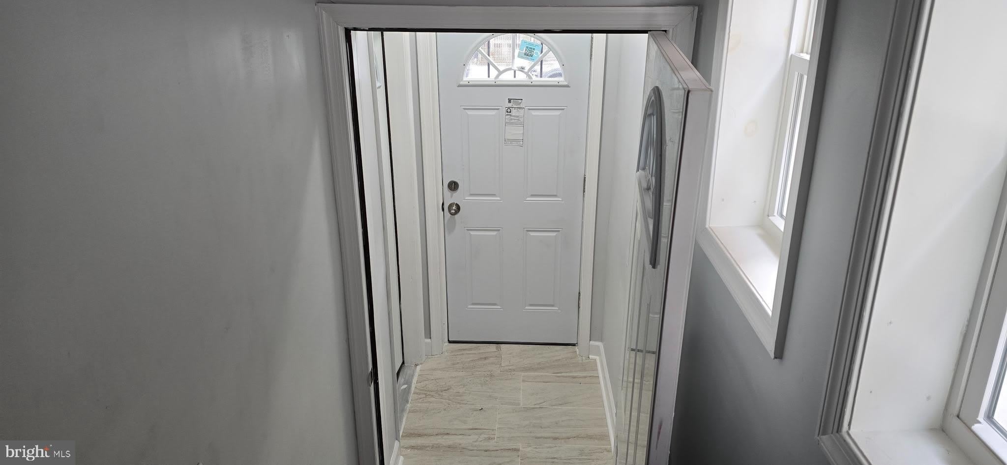 1411 W LOUDON Street – photo 2