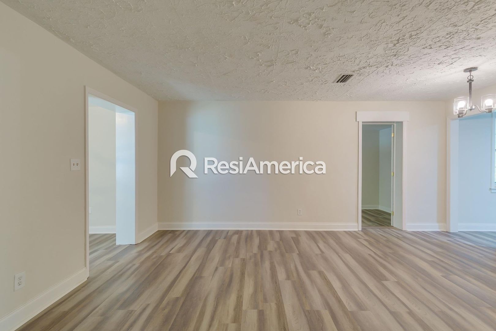 3BR/1B home in Jacksonville – photo 5
