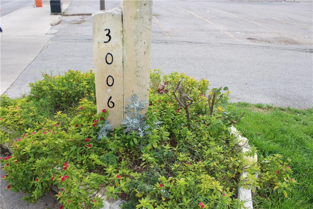 3006 Duval St Apt 1 – photo 2