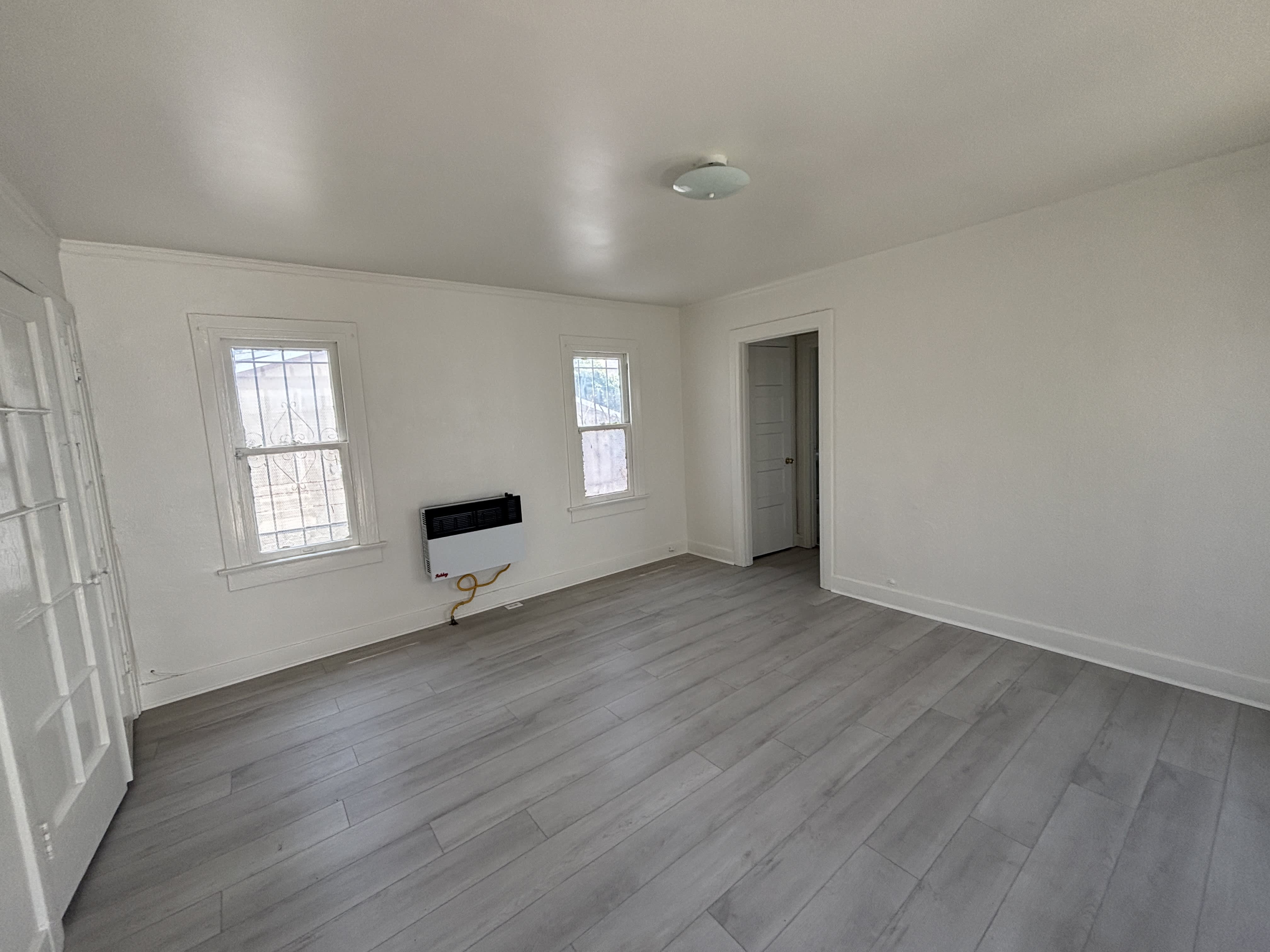 1128 South New Hampshire Avenue – photo 1