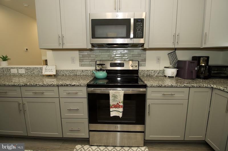 305 STRIPES Court – photo 5