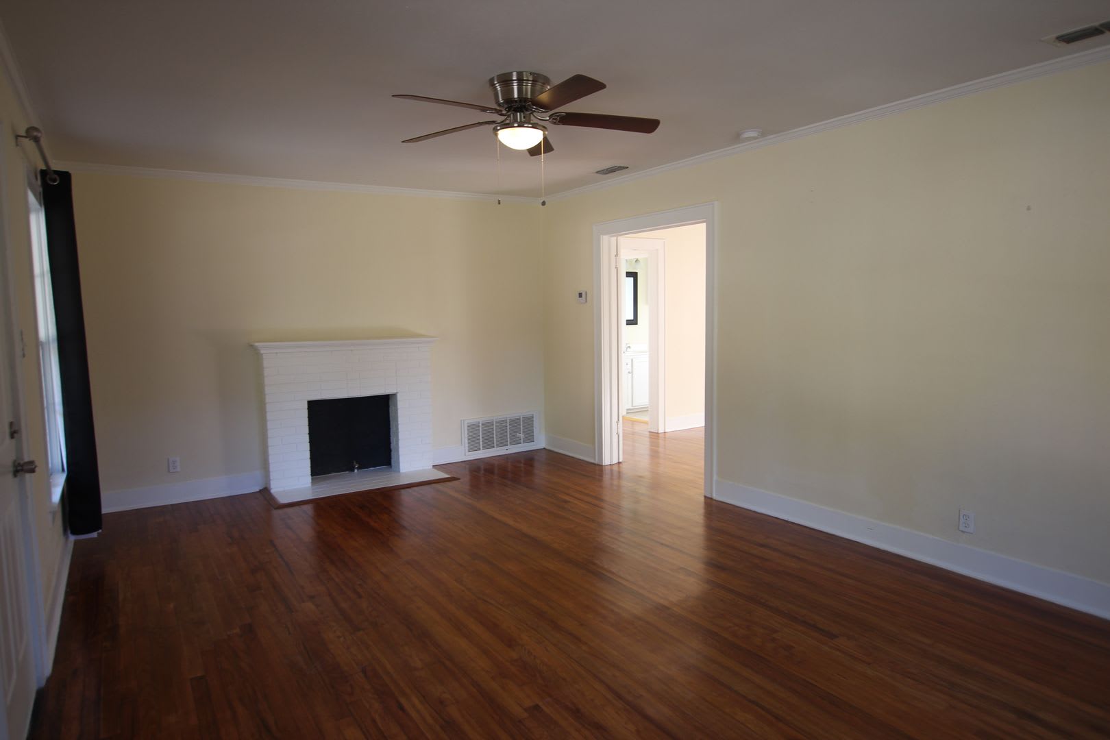 Lease Takeover Opportunity Available! Charming 2 Bedroom in Tyler! – photo 5