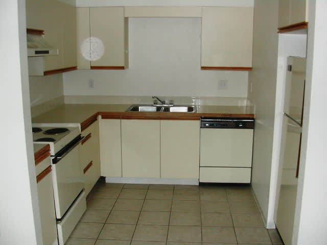 Two bedroom condo in East Boulder – photo 3