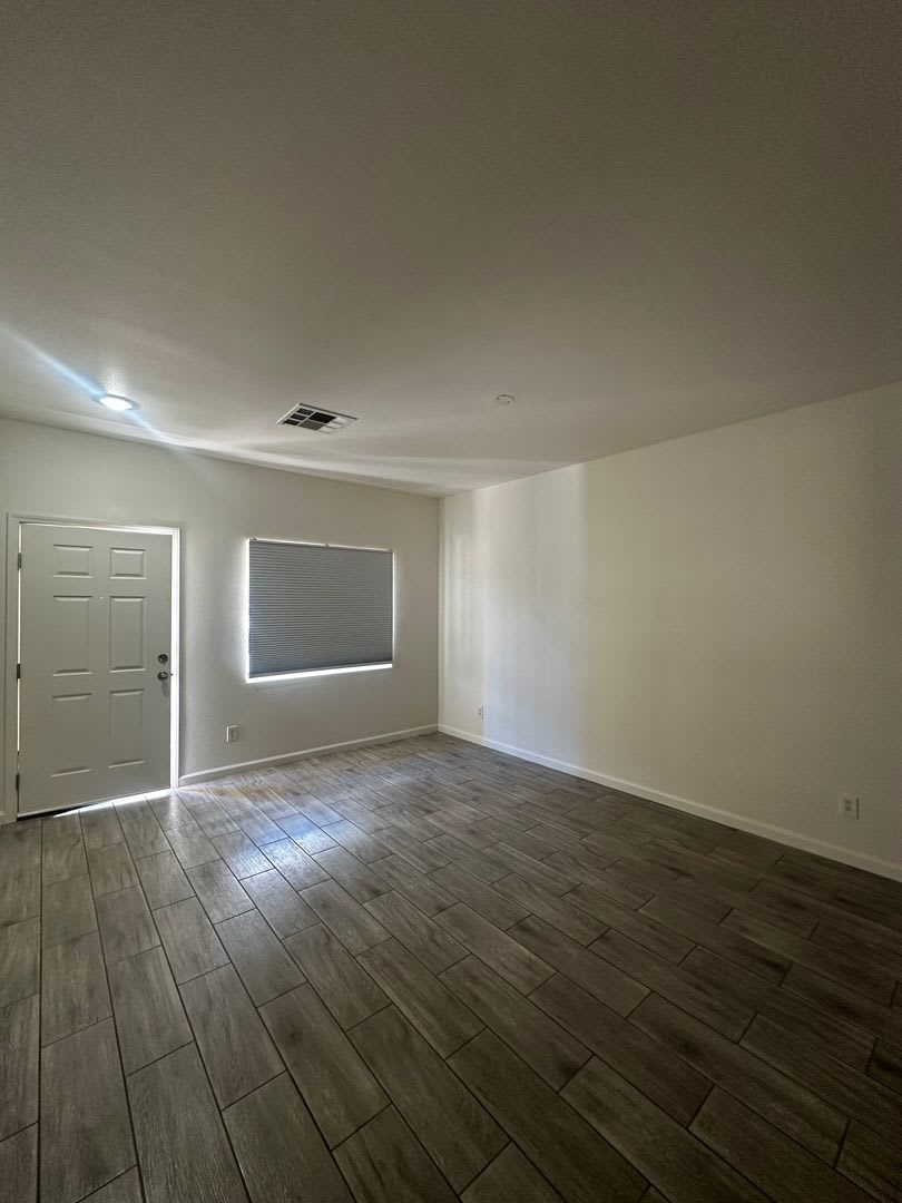 3 Bedroom Home in the SW! – photo 4