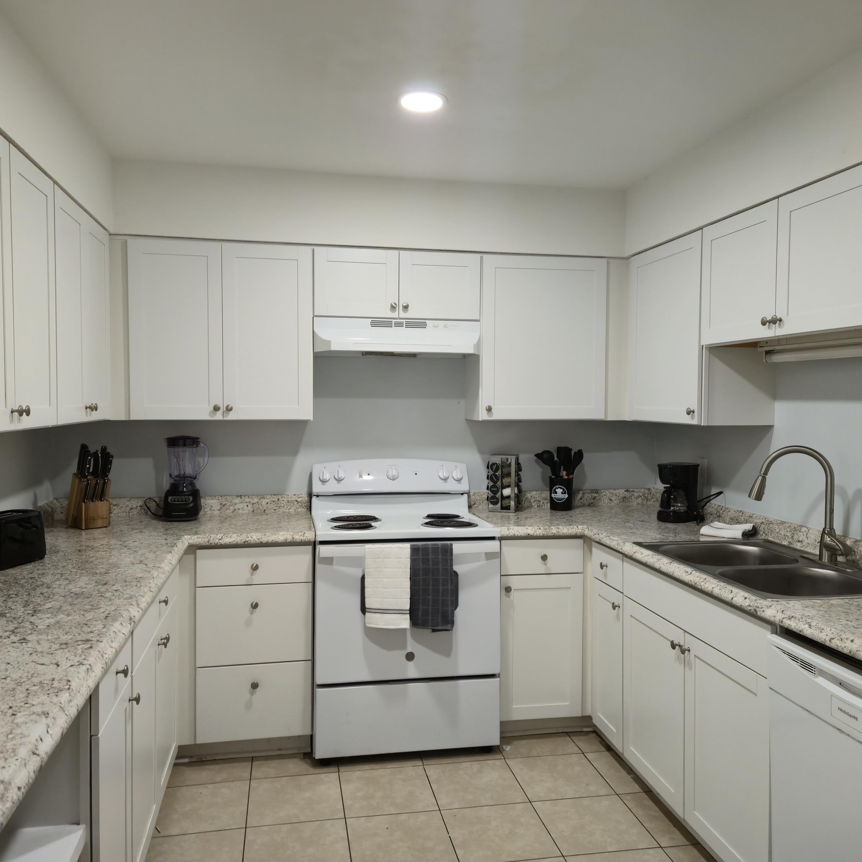 348 Woodham Court – photo 5