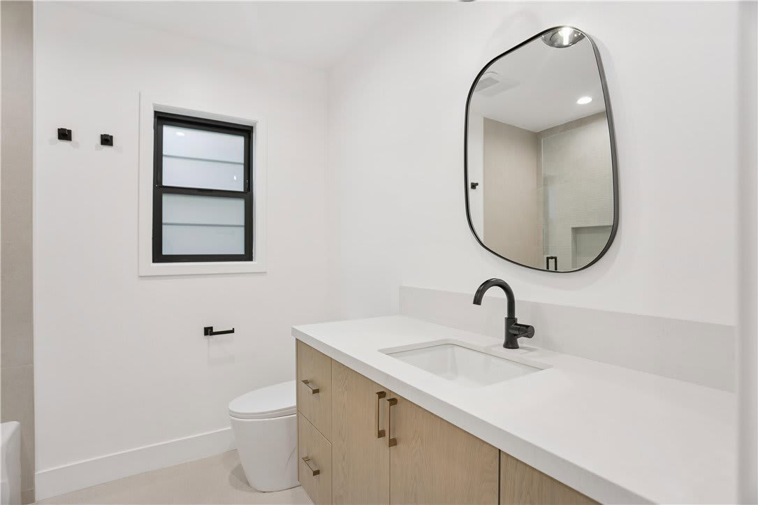 5743 Natick Avenue – photo 3