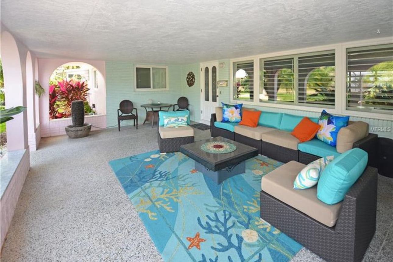 7020 Mango Avenue South – photo 2