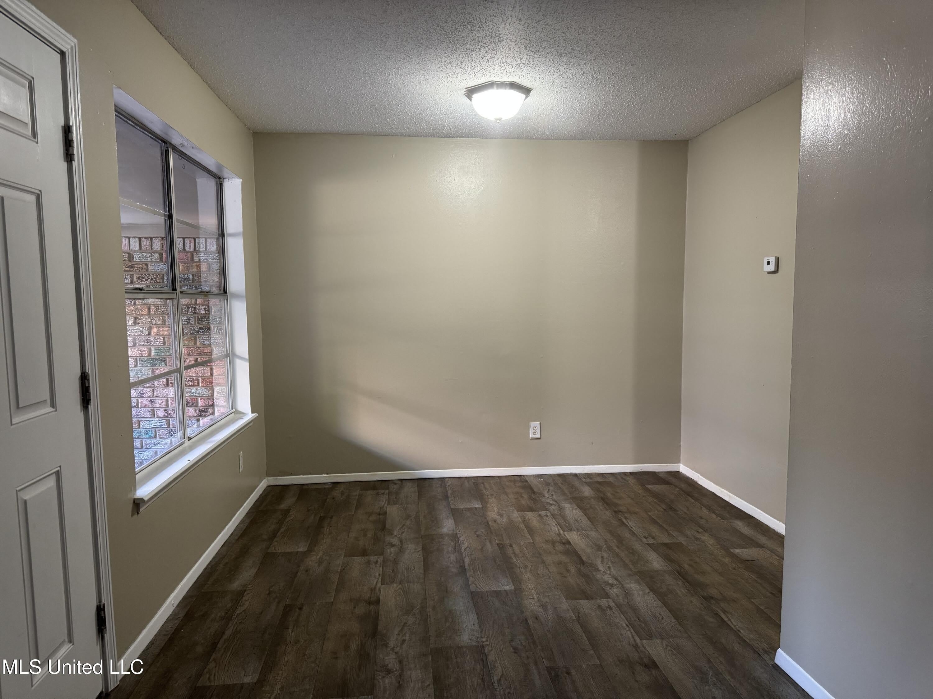 2804 Dubarry Drive – photo 4