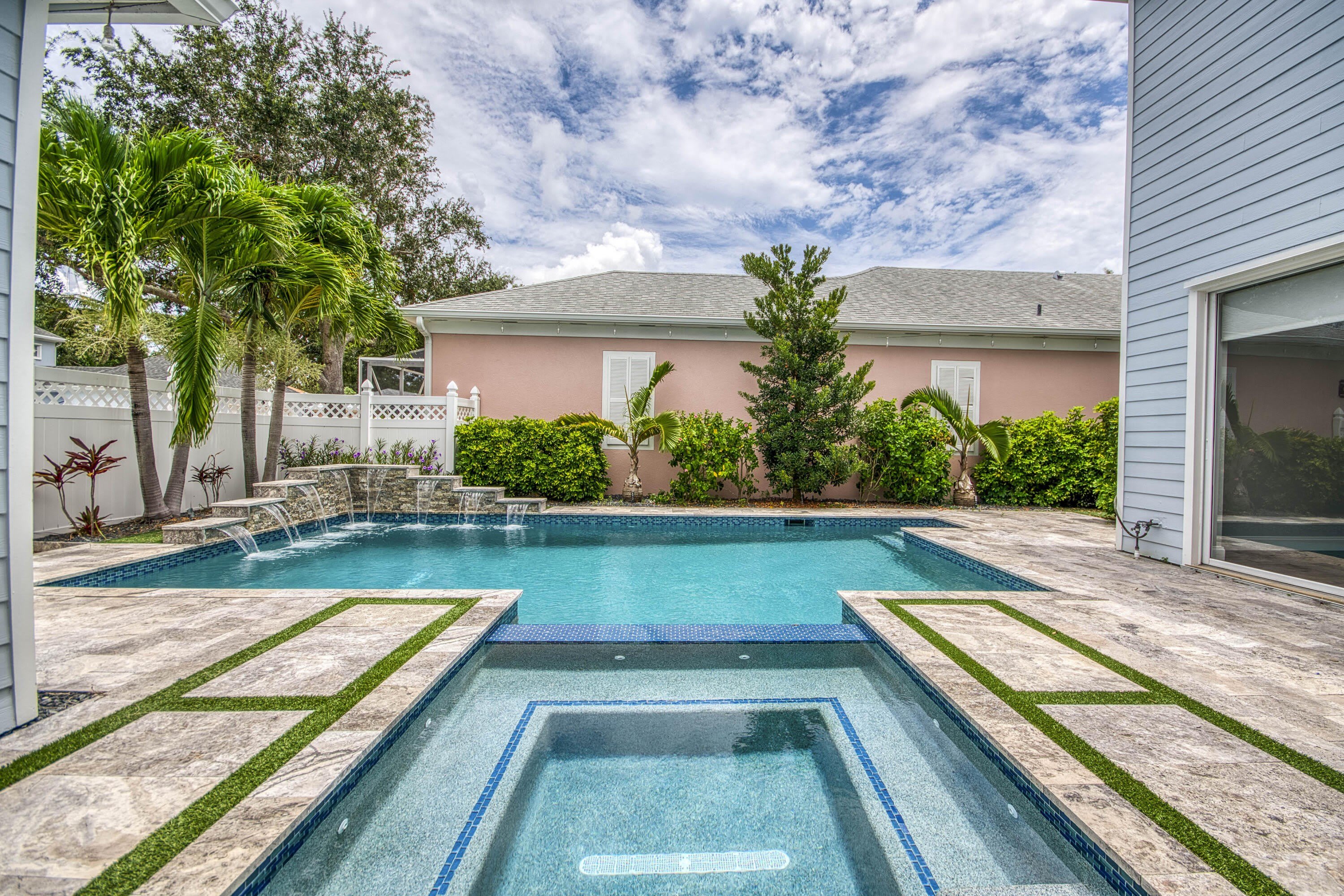 240 Poinciana Drive – photo 3