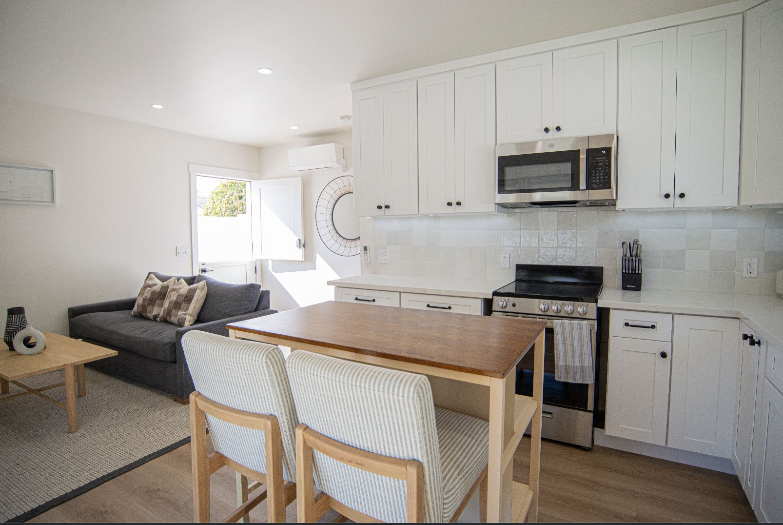 1724 S Horne St – photo 1