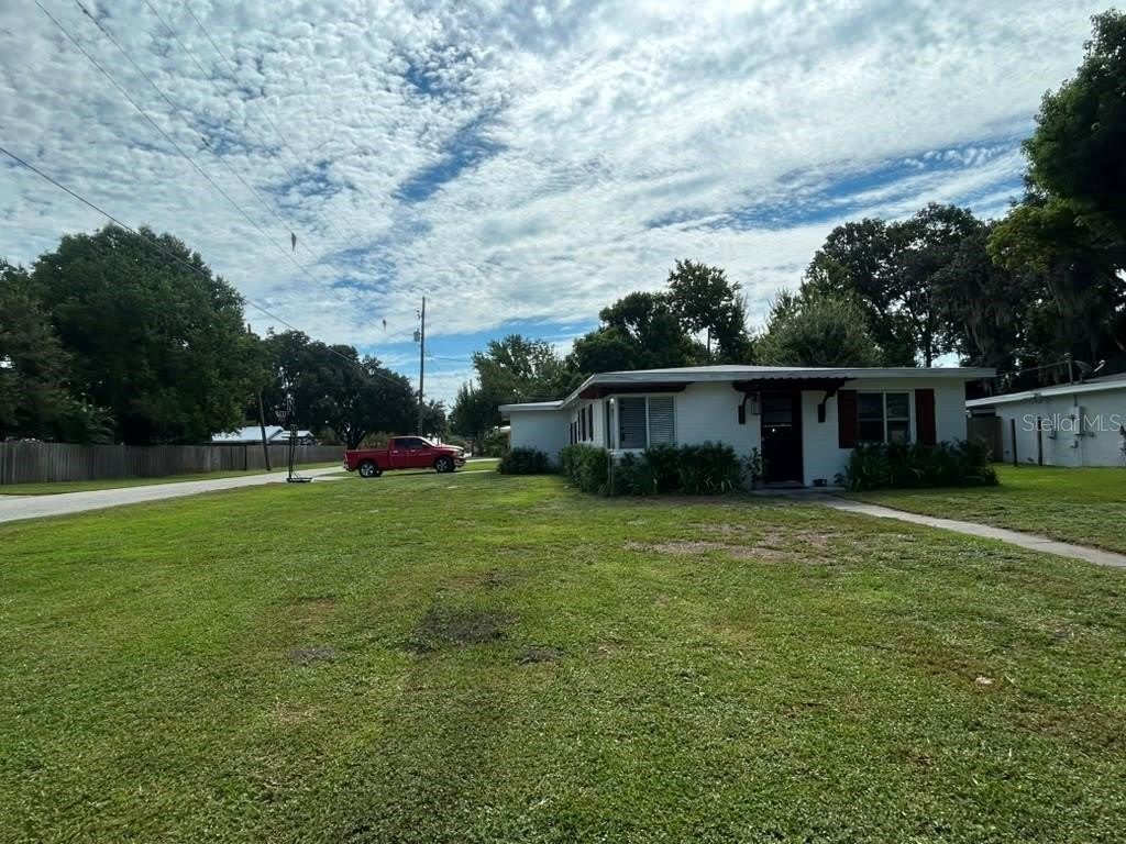 301 PENNSYLVANIA AVE Street – photo 3