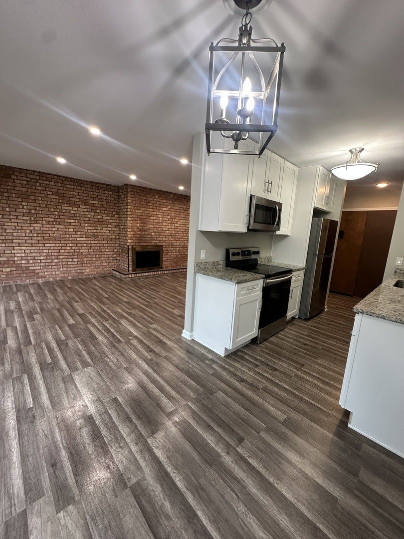 5500 Hillcrest Lane – photo 4