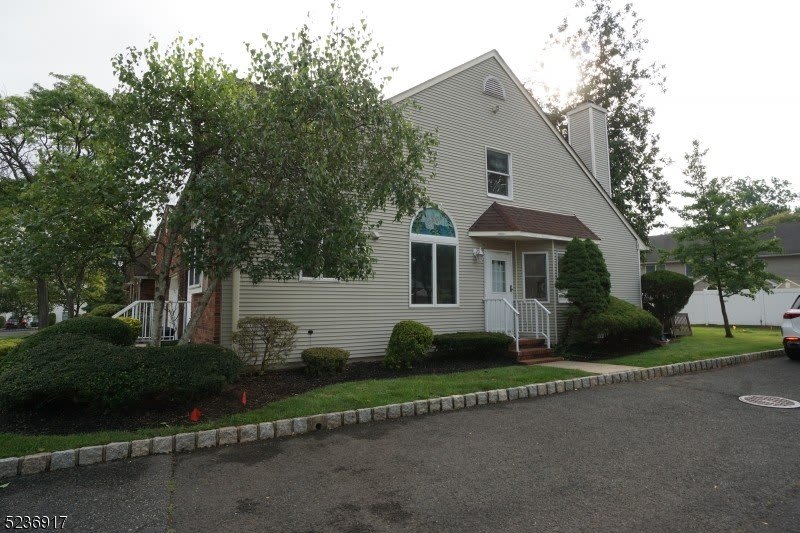 675 Raritan Rd – photo 4