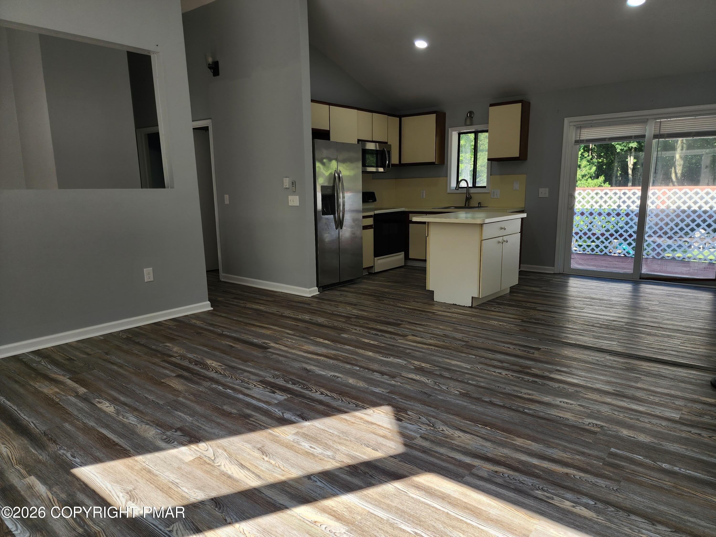 15 Pointe St 201 – photo 4
