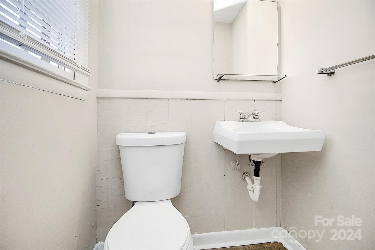 4736 Cinderella Rd Room 1 – photo 5