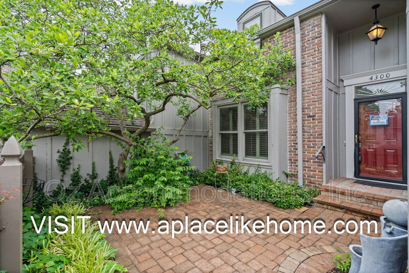 4300 W 111th Ter – photo 3