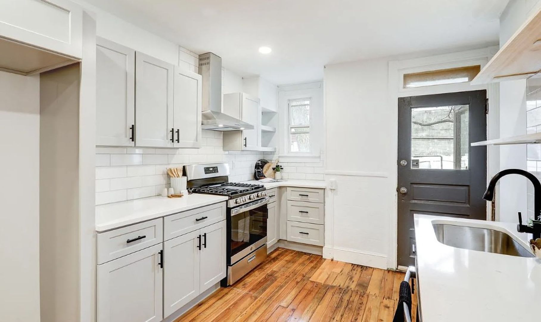 4BR Lancaster Home – photo 5