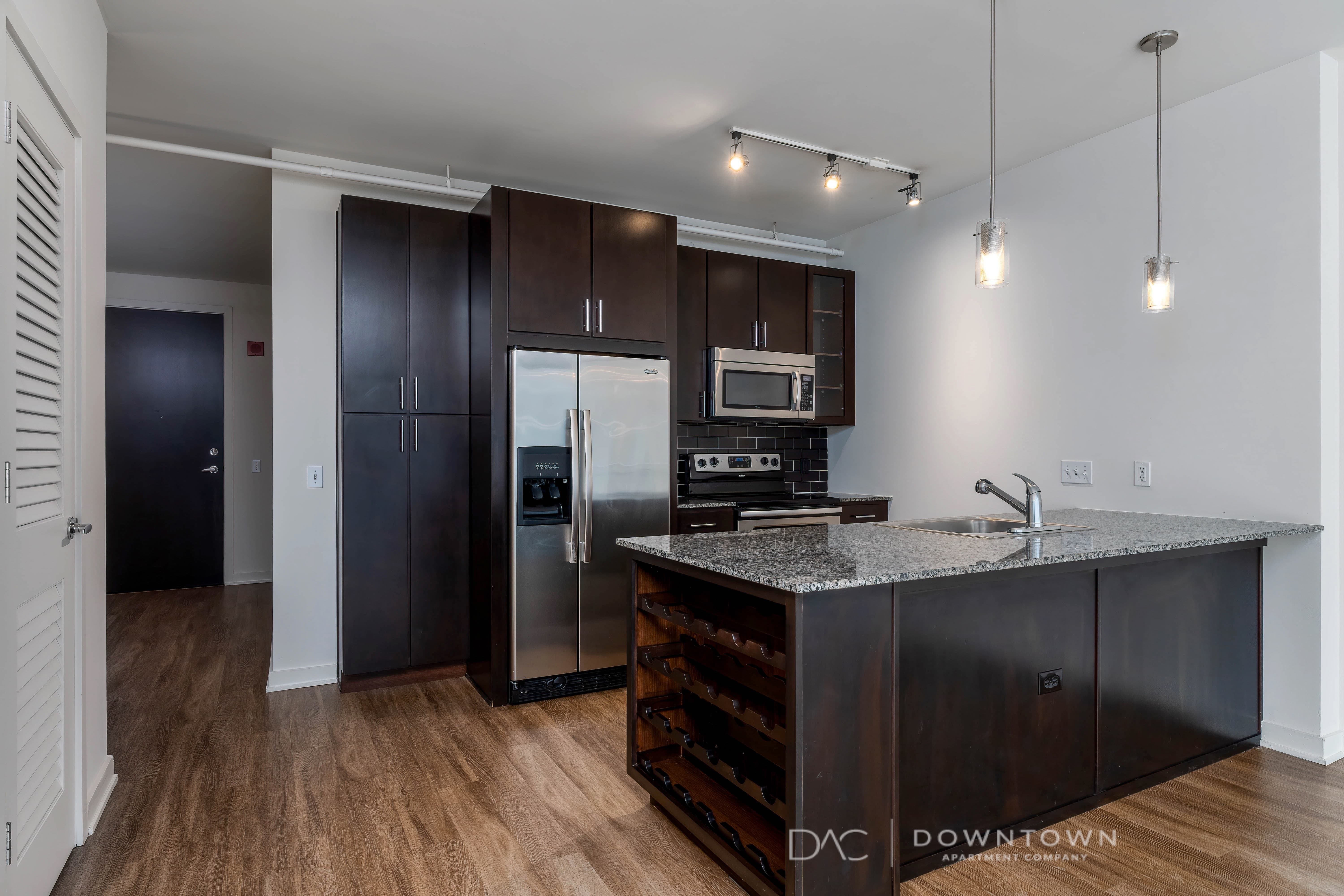 155 W Kinzie St – photo 2