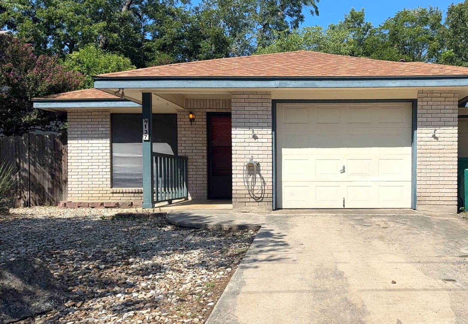 137 Cibolo Creek Dr – photo 2
