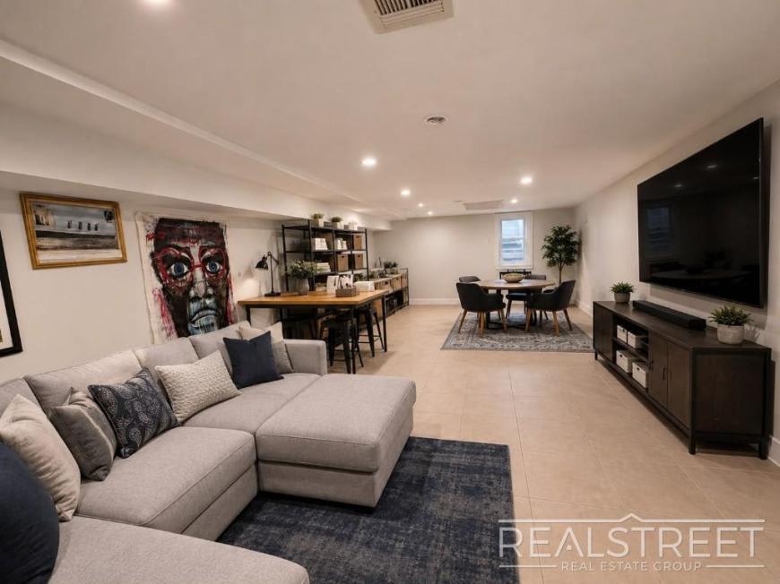 138 Cornelia Street – photo 1