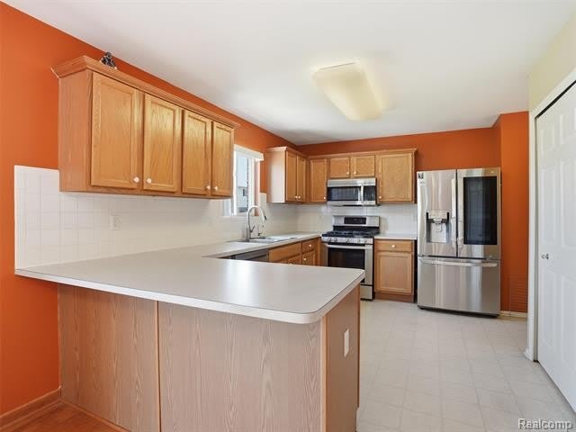 38257 Plumhollow Drive – photo 5
