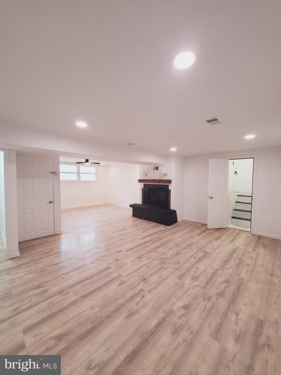 908 N YORK Road – photo 2