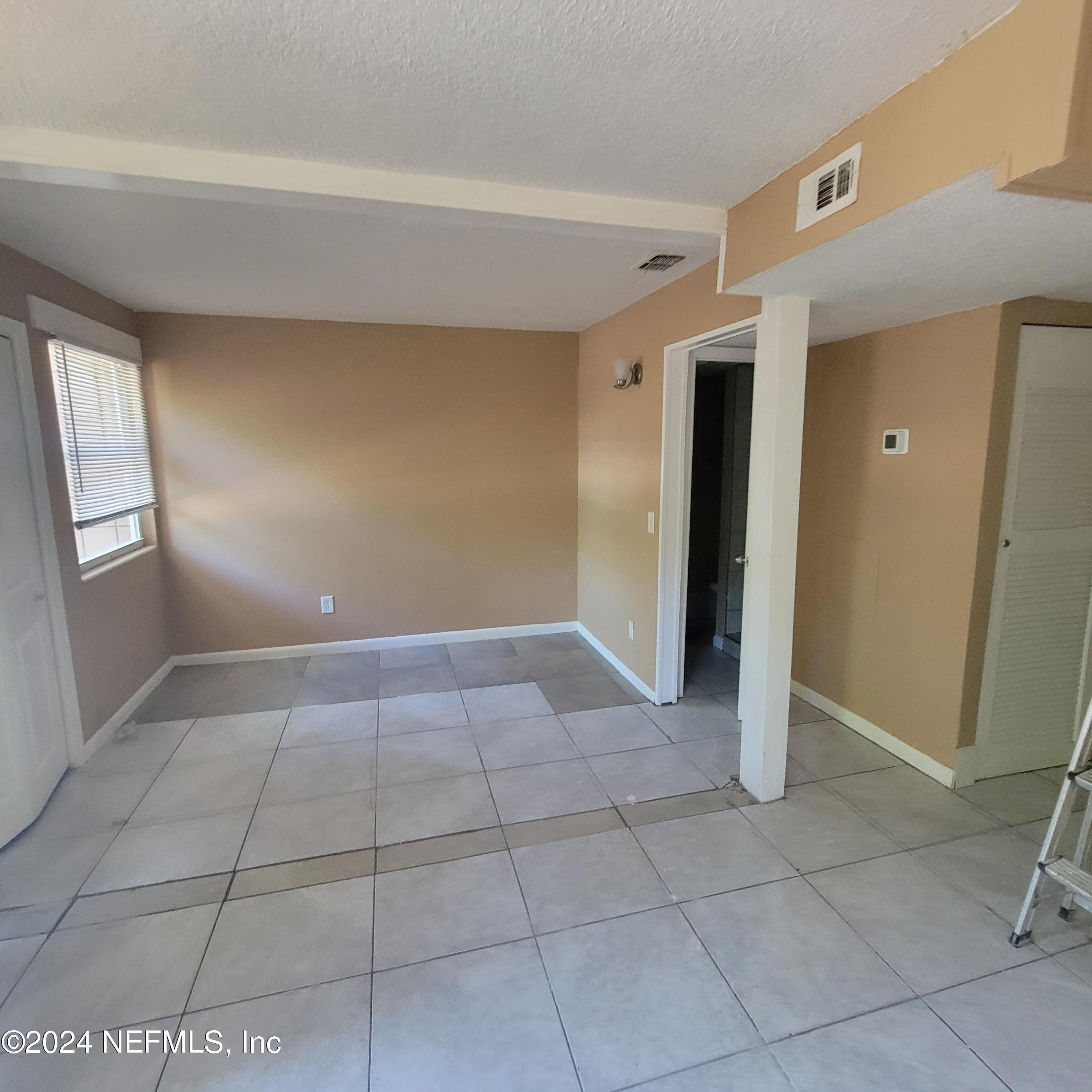 1648 E 16Th Street – photo 4