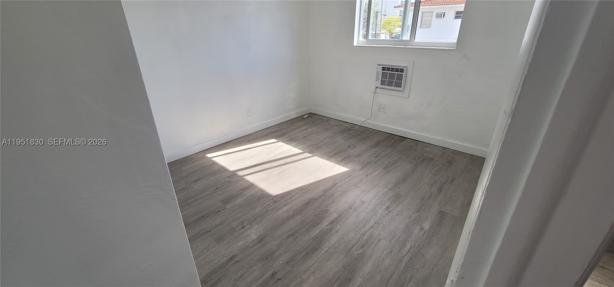 111 SW 18th Ave – photo 4