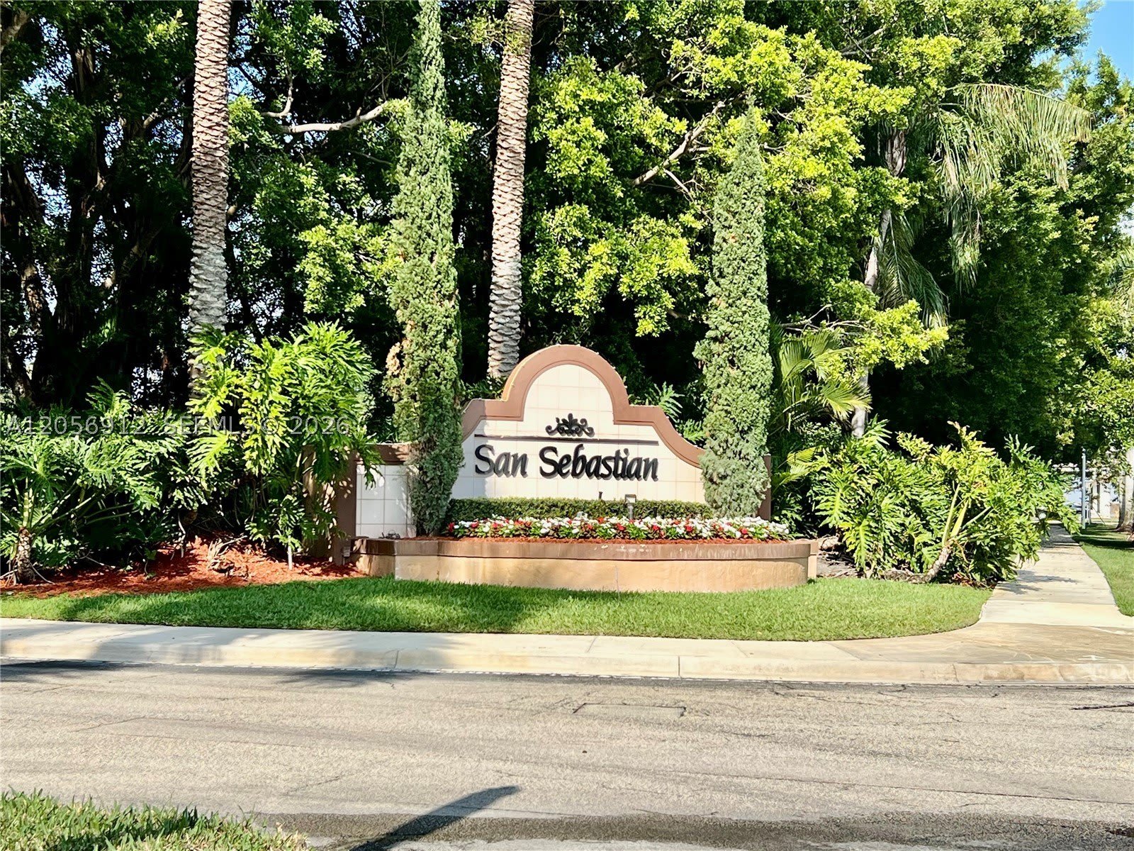 1387 Barcelona Way – photo 2