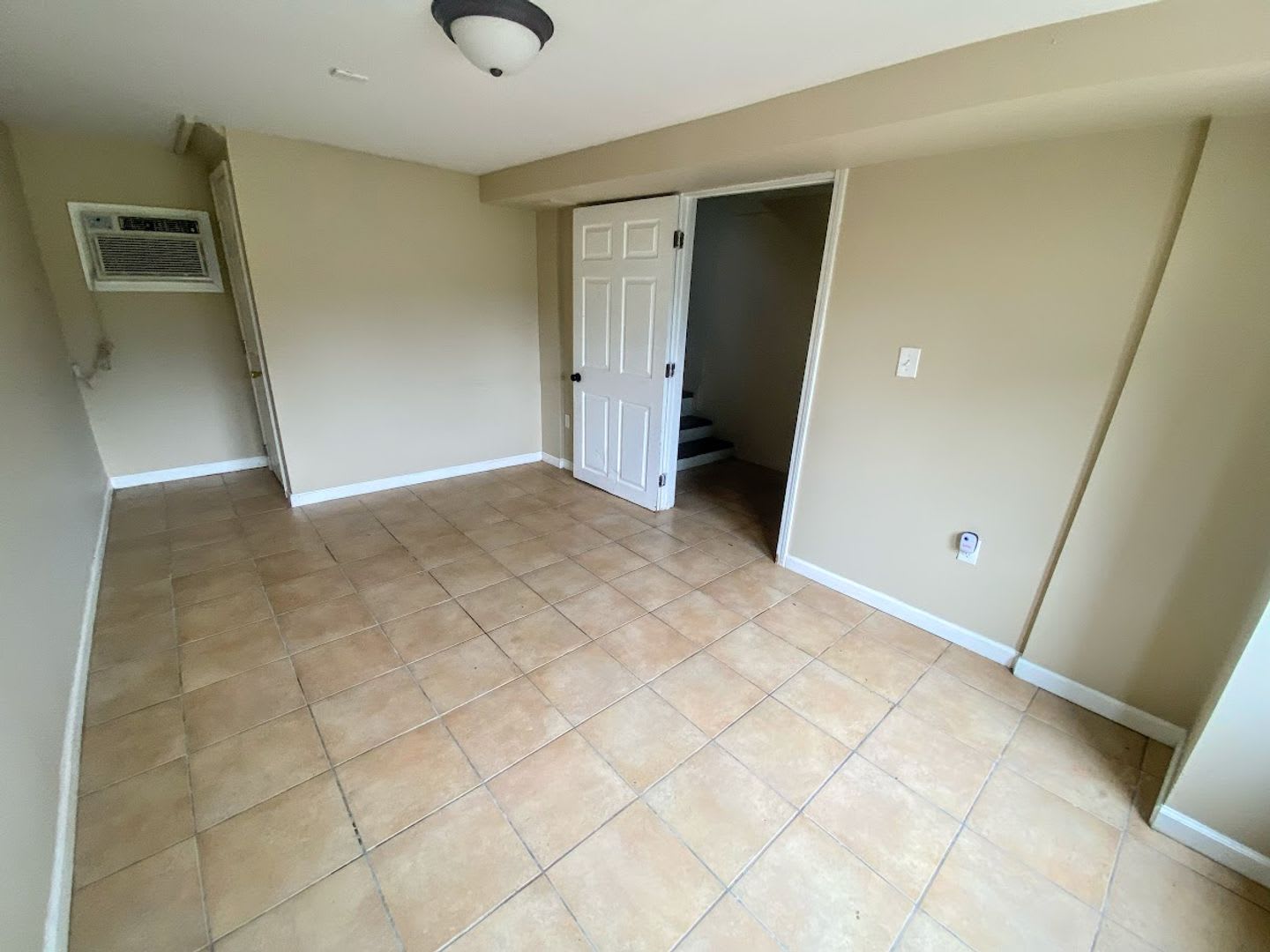 2 bedroom/1 bathroom apartment for rent in Downtown Lake Charles, LA – photo 3