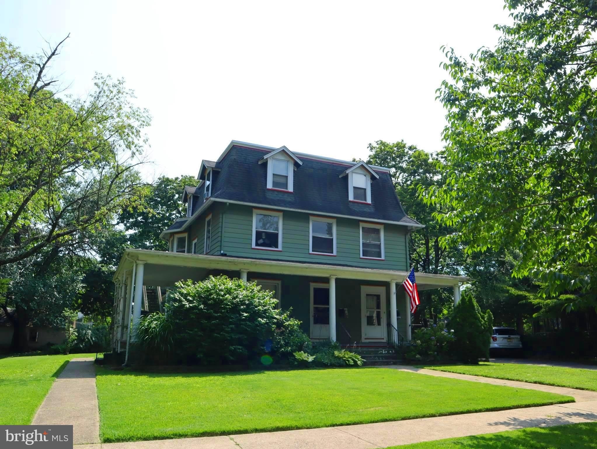 208 LINDEN Avenue – photo 1