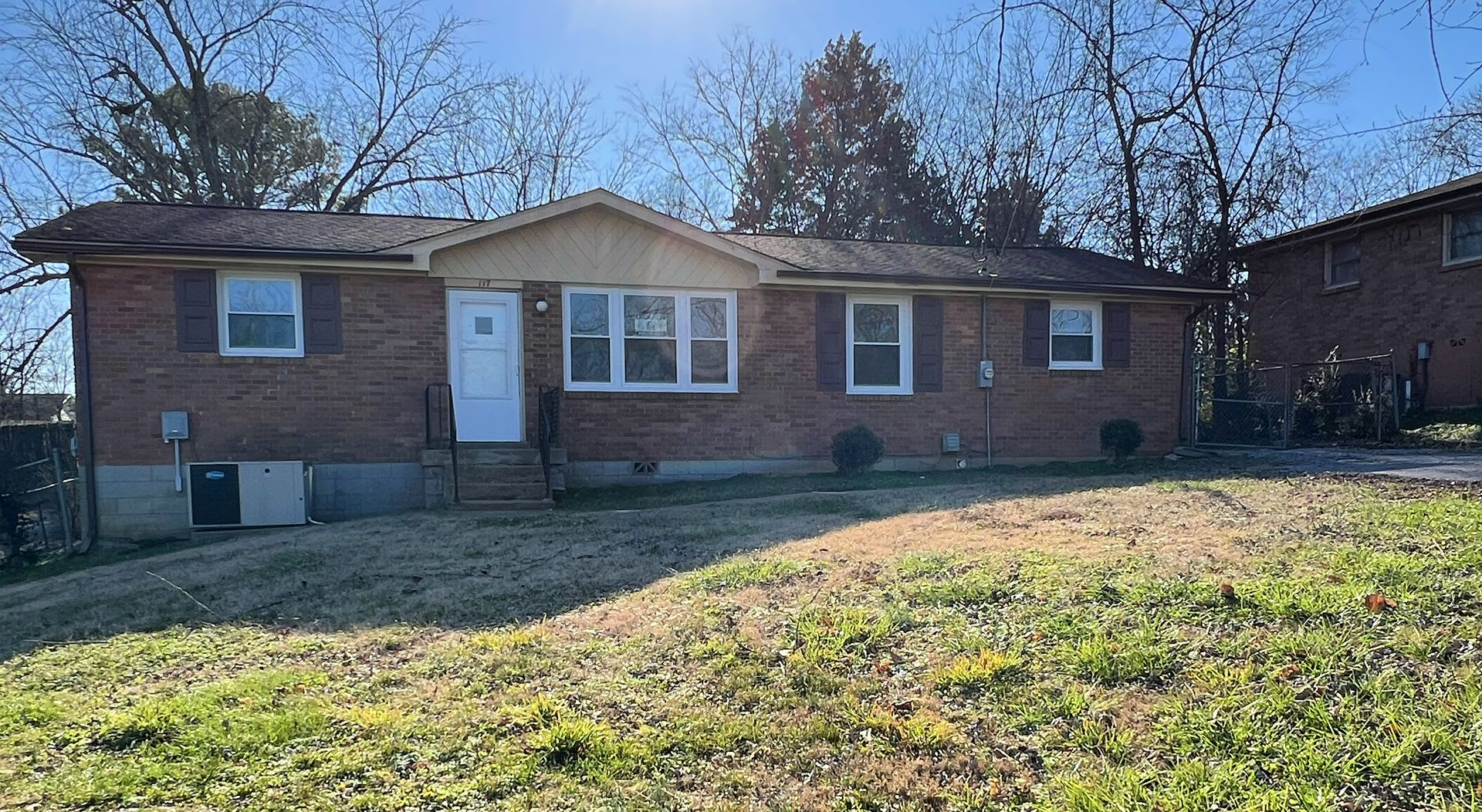 On Special All Brick 3 Bedroom Ranch In Hendersonville Minutes From The Cumberland River And Boat Launch – photo 2