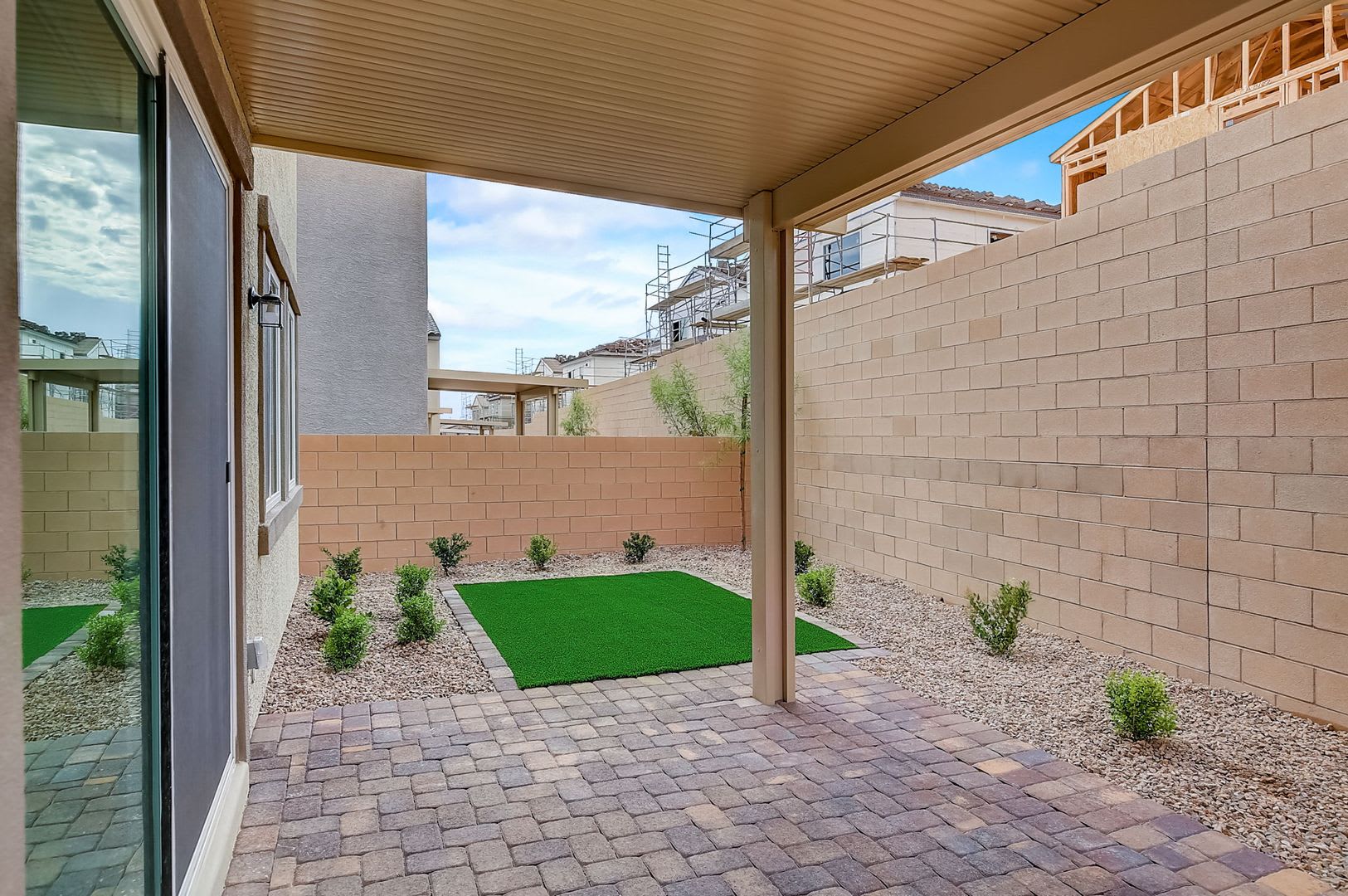 Beautiful 2 story Home in Skye Canyon – photo 2