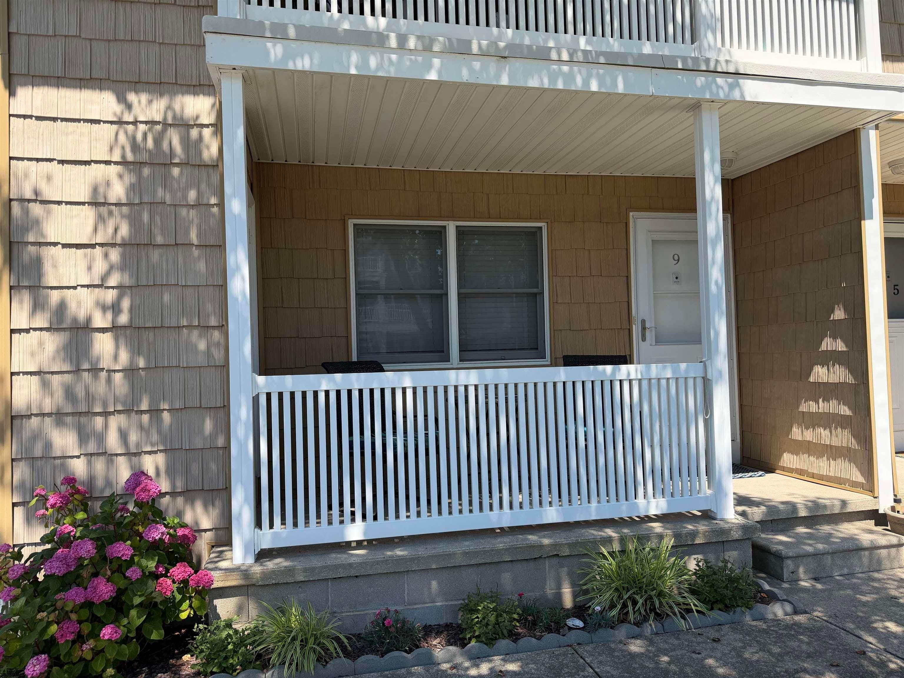 251 4th St S – photo 2