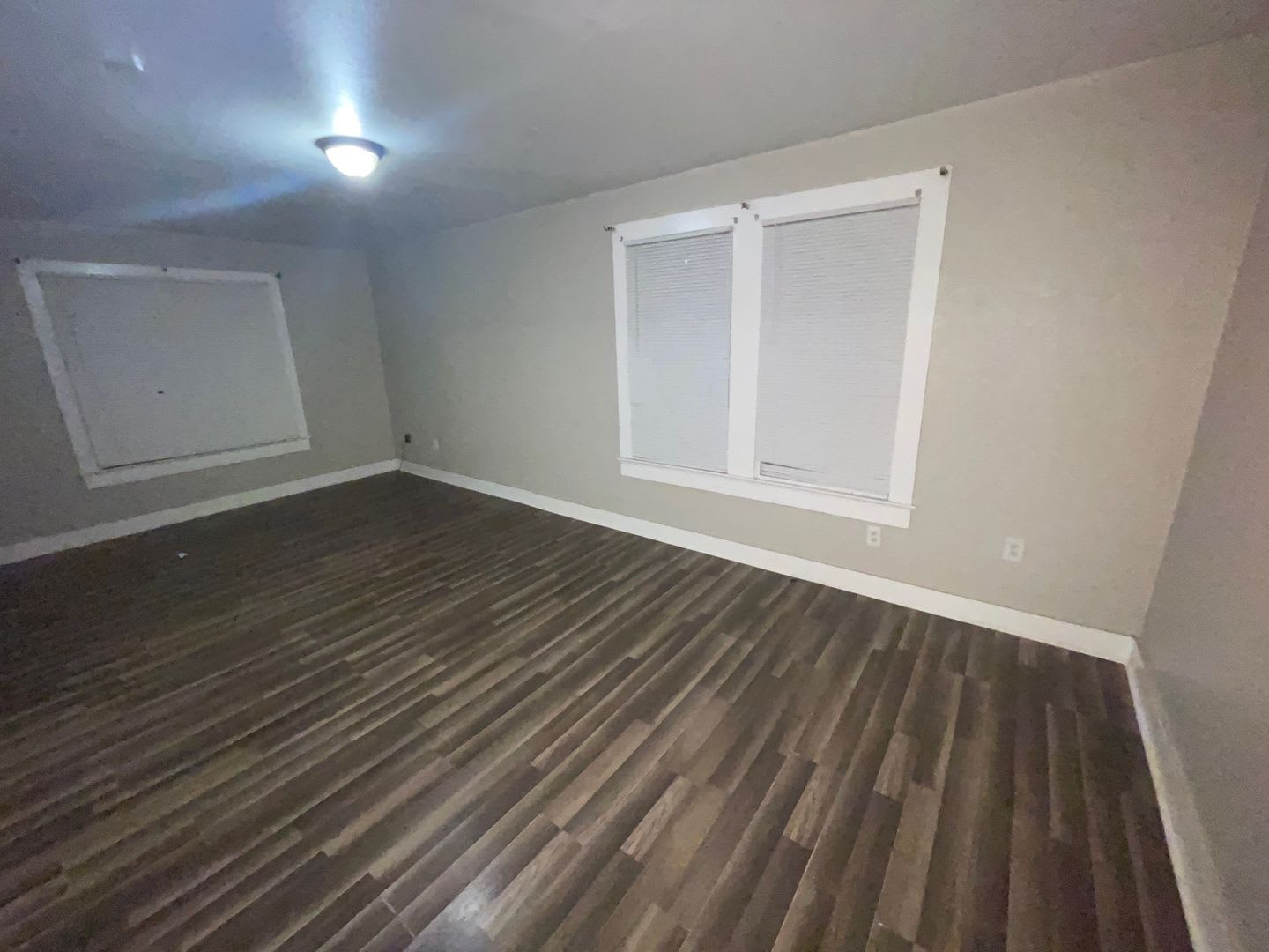 3 bedrooms 2 baths – photo 3