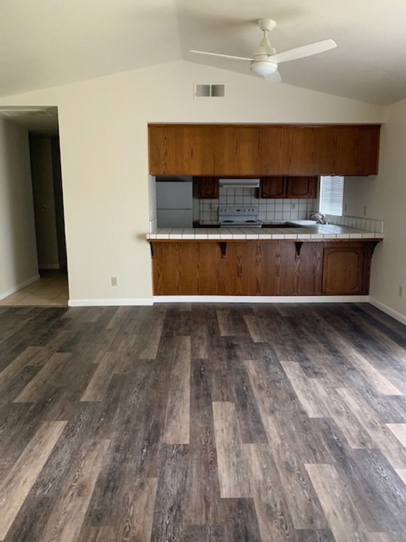 Cozy 2-Bedroom Home for Rent in Tracy! – photo 3